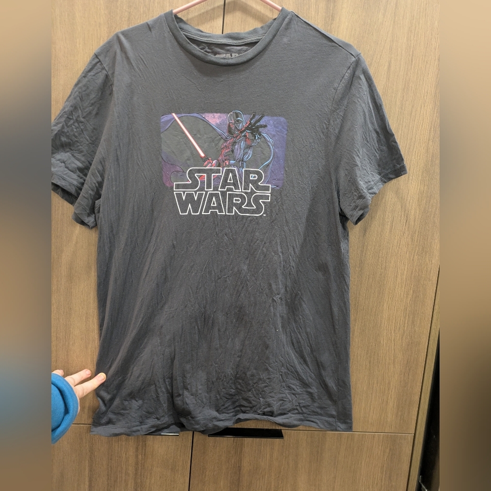 🌞4/20$ Star Wars Black and Red Graphic Tee